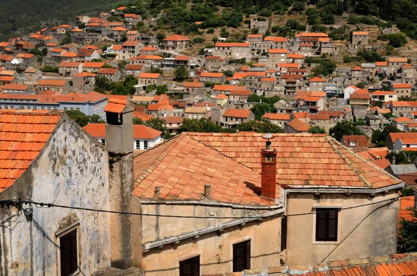 Pequeña ciudad croata Blato en la isla de Korcula, Croacia — Foto de Stock