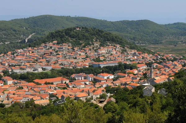 Malé chorvatské město město Blato na ostrově Korčula, Chorvatsko — Stock fotografie