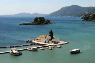 Mouse Adası ve Vlacherna Manastırı, Pontikonisi Adası, Corfu, Yunanistan