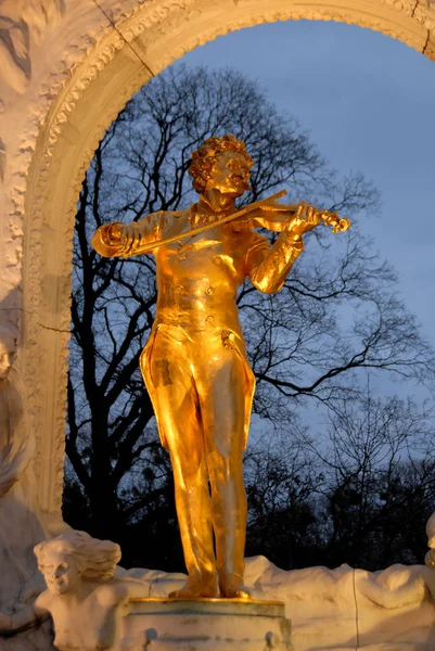 Johann Strauss staty i Wien, Österrike — Stockfoto