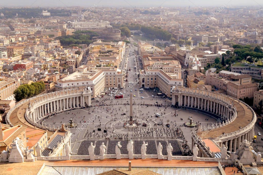 Praça de São Pedro no Vaticano e aérea vista da cidade, Roma, Itália