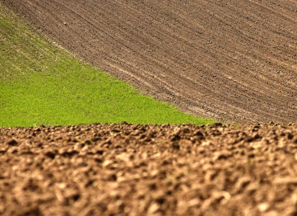 Landbouwgrond geploegd veld, lente, landschap, — Stockfoto