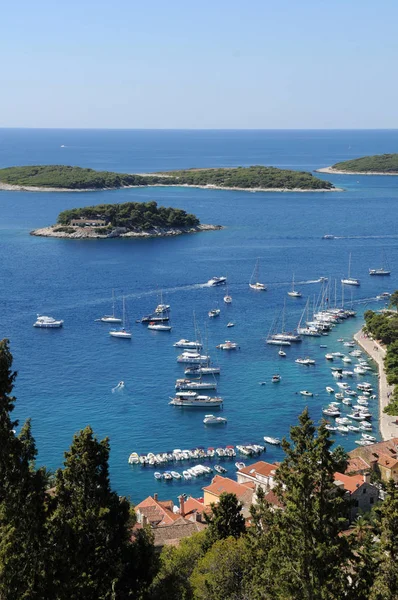 Porto di Hvar, Croazia . — Foto Stock