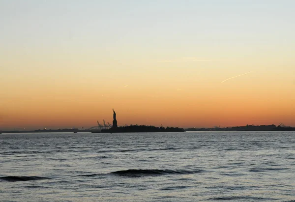 Anıtı, günbatımı, New York City, Ny, Amerika Birleşik Devletleri — Stok fotoğraf