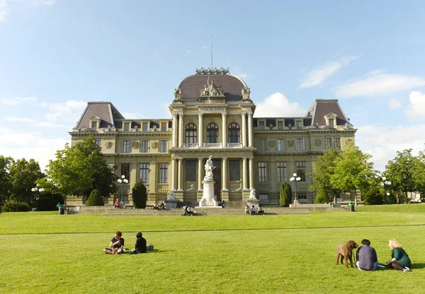 Justizpalast, Bezirksgericht von Lausanne. — Stockfoto