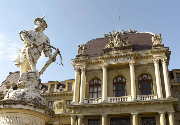 Palace of Justice, District Court of Lausanne and sculpture of William Tell in Lausanne, Switzerland