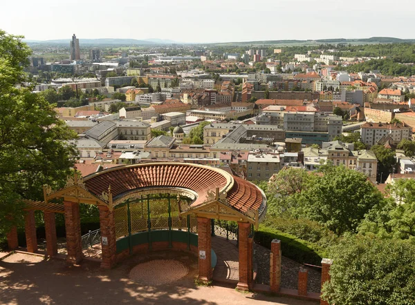 Widok miasta Brno z zamku Špilberk, Republika Czeska. — Zdjęcie stockowe