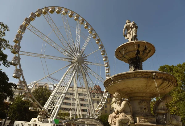 Budapest Eye ferris wheel in the center of Budapest. — Stock Photo, Image