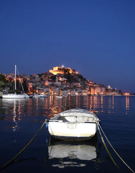 Sibenik kente, gece, Hırvatistan