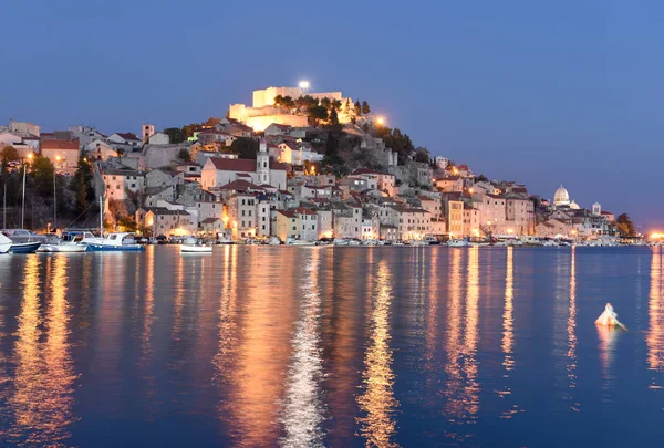 Sibenik kente, gece, Hırvatistan