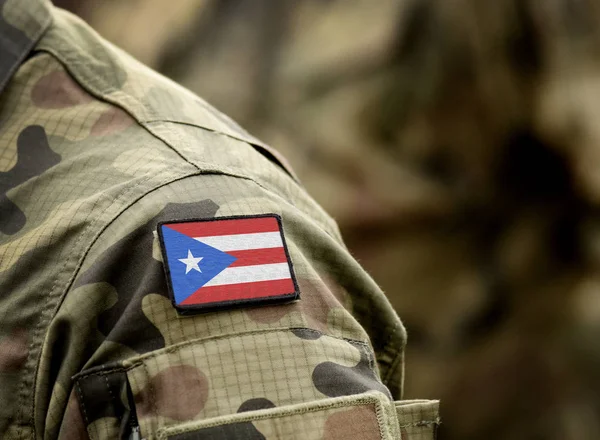 Portorická vlajka na vojenské uniformě. — Stock fotografie
