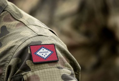 Arkansas eyaletini askeri üniformayla işaretle. Birleşik Devletler. Usa, ordu, askerler. Kolaj.