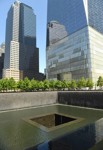 New York, États-Unis - 24 mai 2018 : Le Mémorial du 11 septembre à New York pour commémorer les attentats du 11 septembre 2001 . — Photo