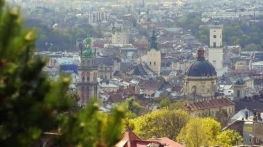 Lviv, Ukrayna - 17 Nisan 2020: Lviv şehri. Lviv 'in Panoraması.