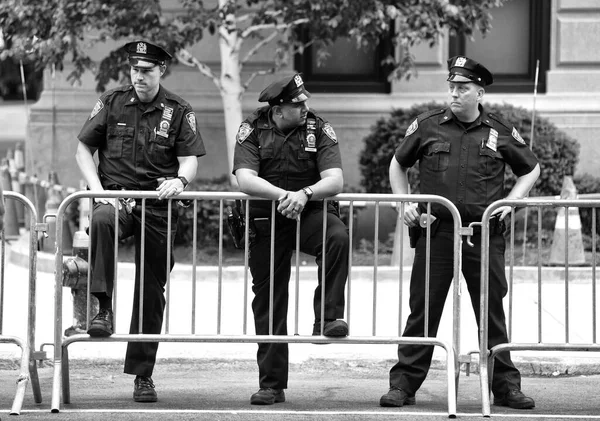 New York Usa 2018 Június New York Rendőrség Nypd Rendőrei — Stock Fotó