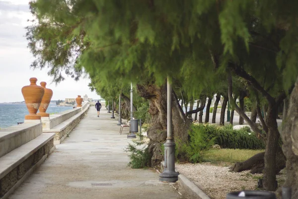 É 'Villa Comunale' em Trani — Fotografia de Stock