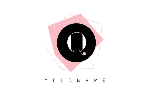 Q 文字パステル調の幾何学的な形のロゴ デザイン. — ストックベクタ