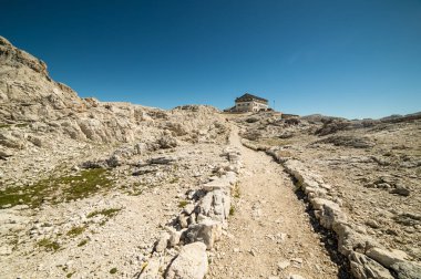 Yazın dolomit manzarası