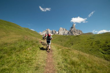İtalya 'da Dolomiti manzarası