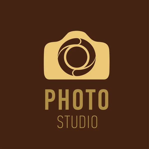 Logotipo do vetor para fotógrafo ou estúdio de fotografia. Design de logotipo vetorial para estúdio de fotografia. Símbolo de câmera de foto ou vídeo —  Vetores de Stock