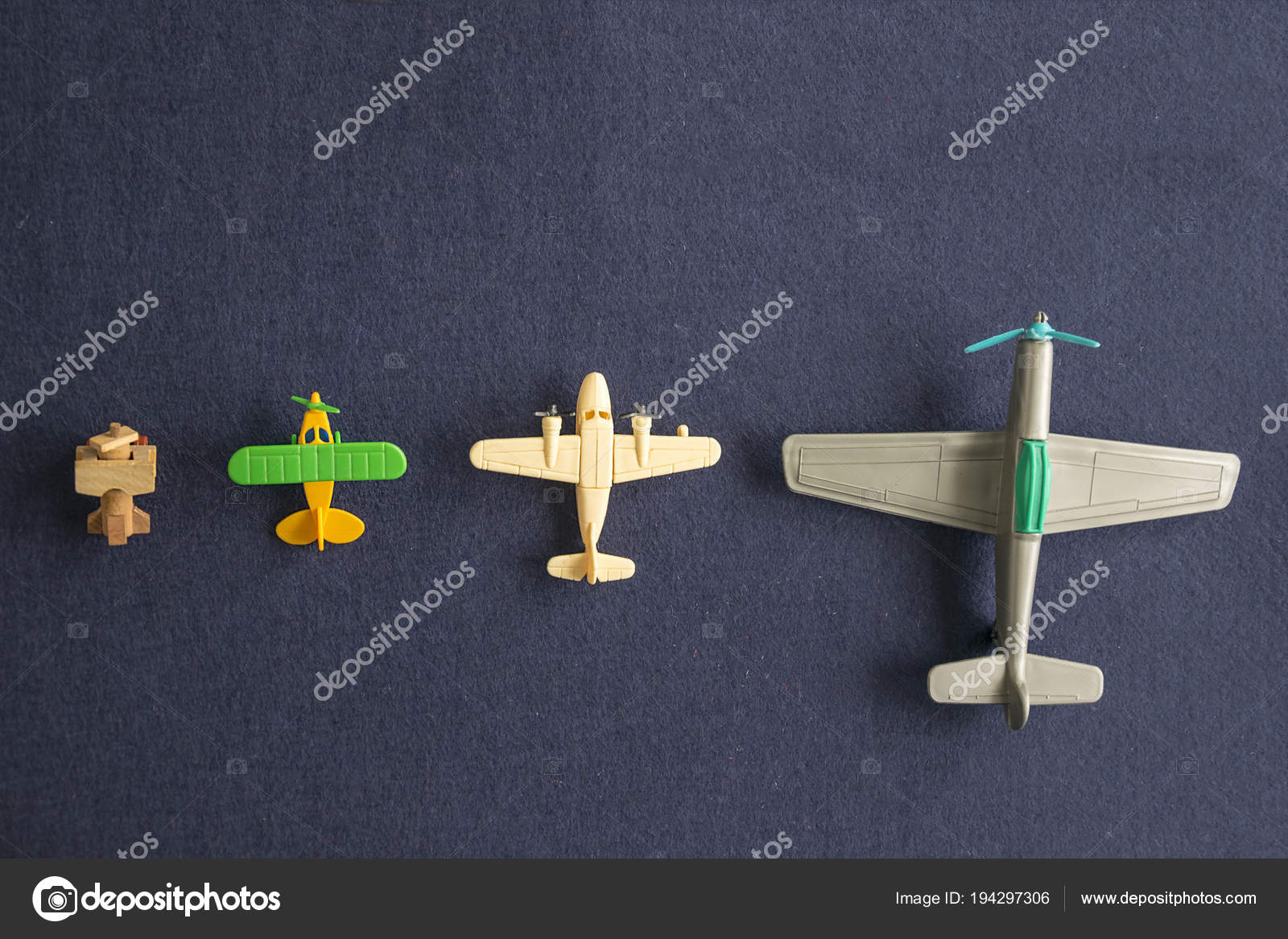 small toy planes