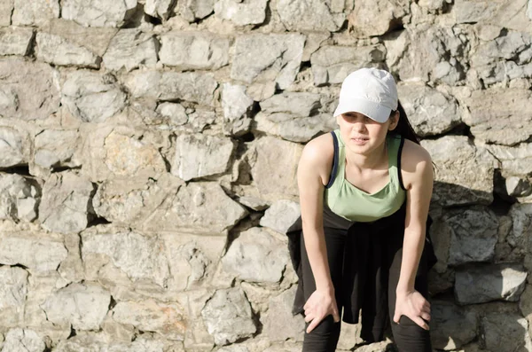 Chica en ropa deportiva después de un entrenamiento — Foto de Stock