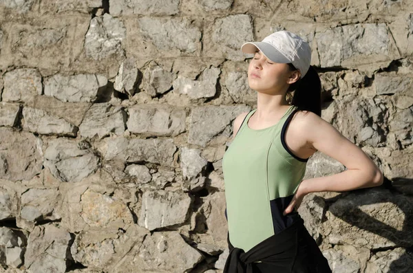 Mädchen ruht sich nach Training aus — Stockfoto