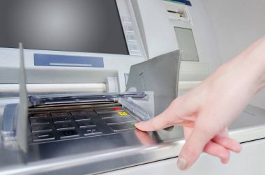 yandan basın Atm üstünde belgili tanımlık düğme