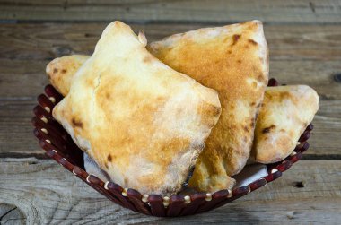 Ev yapımı ekmek ya da düz ekmek 