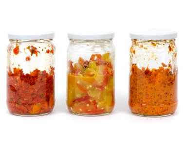 yarım bir kavanoz turşu veya korur 