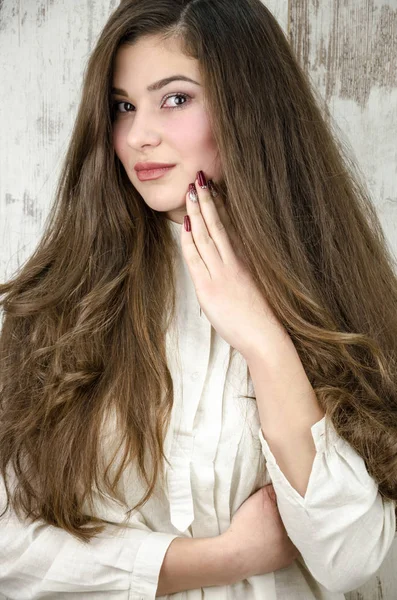 Portrait of girl with long hair — Stock Photo, Image