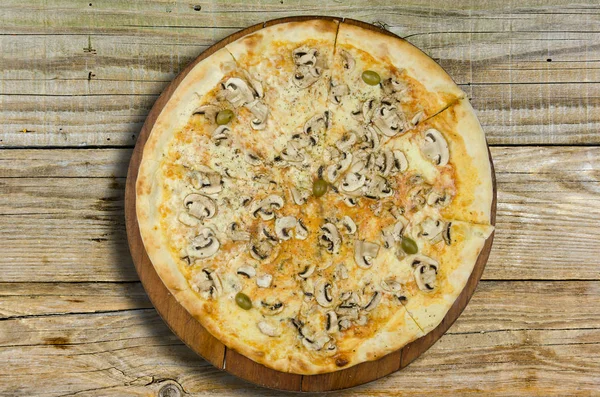 Tasty  pizza with mushrooms — Stock Photo, Image