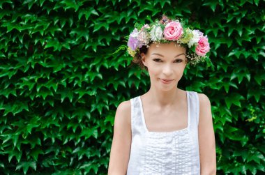 utangaç güzel kadın