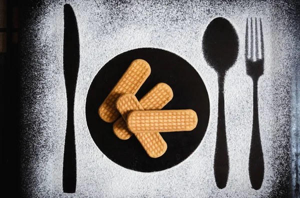 Bisküvi kek veya tatlılar bir plaka üzerinde