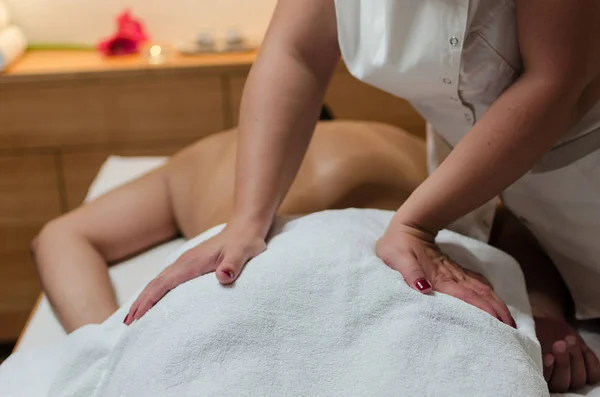 Deep tissue massage — Stock Photo, Image