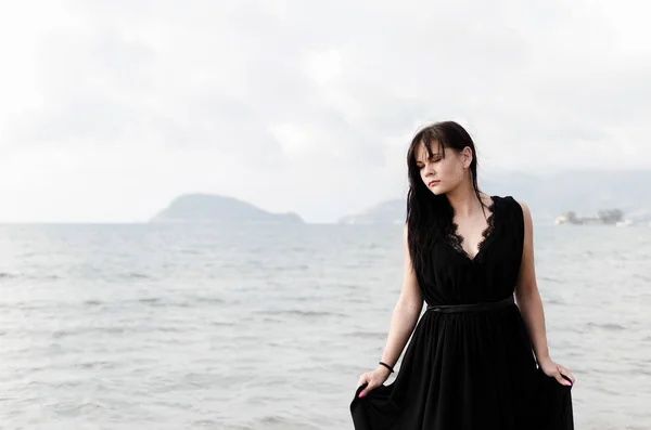 Imagined Dark Woman Standing Front Camera Sea Beach Black Elegant — Stock Photo, Image
