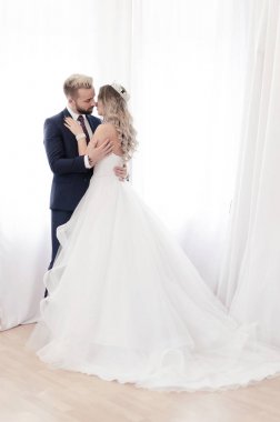 Gelin ve damat hayatta en mutlu anı.