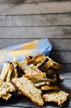 Baharat ile kuru ekmek gevrek ayrılmaz kraker