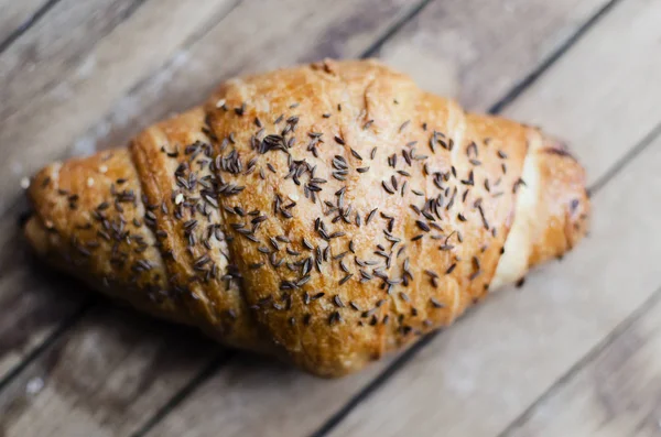 Fából Készült Retro Háttér Friss Croissant Szemközti Nézet — Stock Fotó