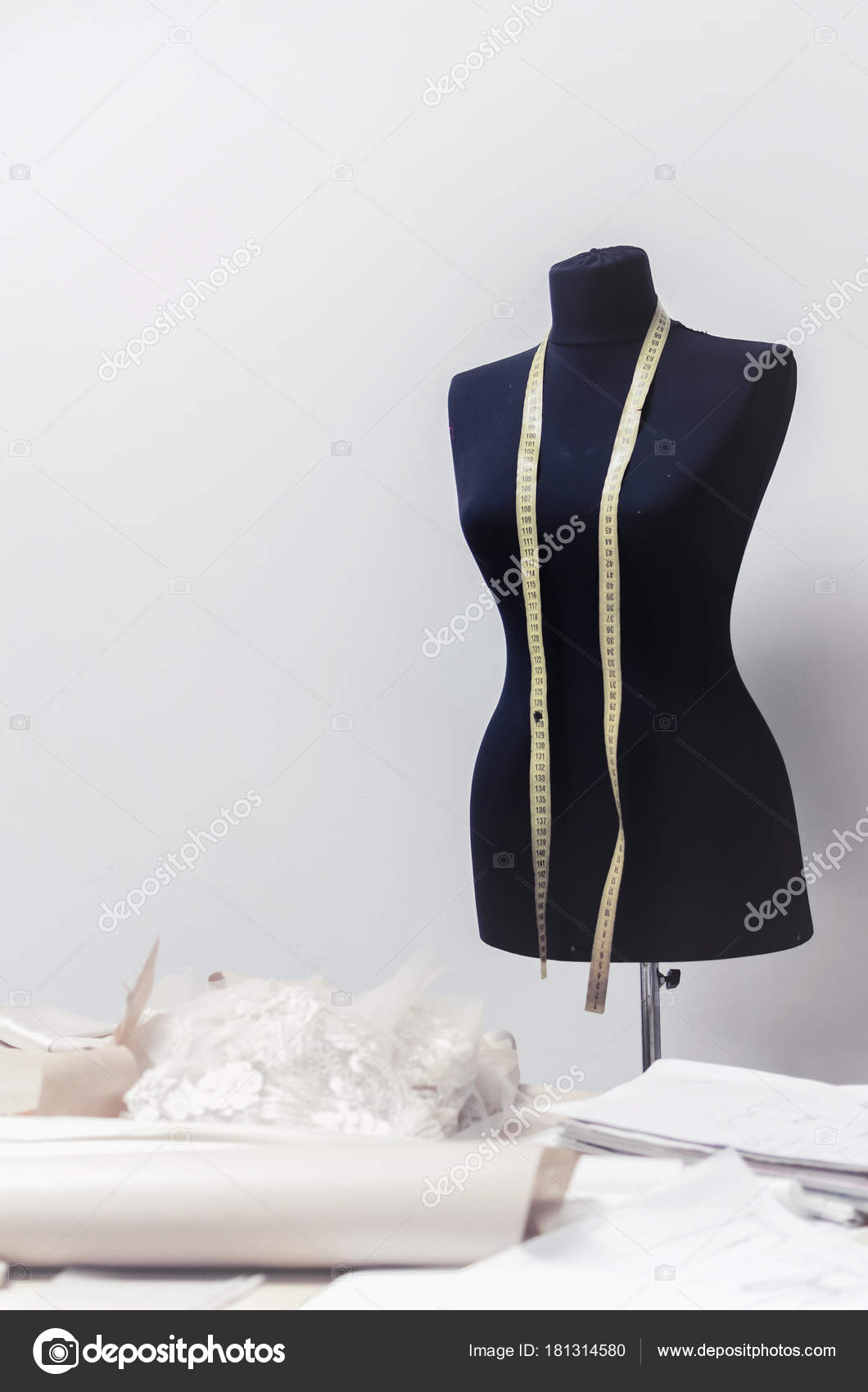 Black Dummy Measuring Tape Tailors Studio Copy Space — Stock Photo
