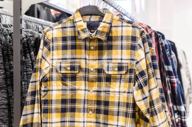 bir rulo, Satılık kavramı bir butik traş gömlek