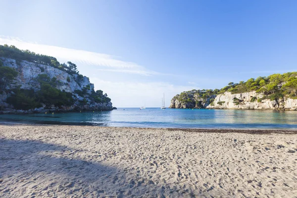 Μέρα όμορφη και ηλιόλουστη παραλία, Μινόρκα, Μενόρκα, Macarella, Baleari — Φωτογραφία Αρχείου