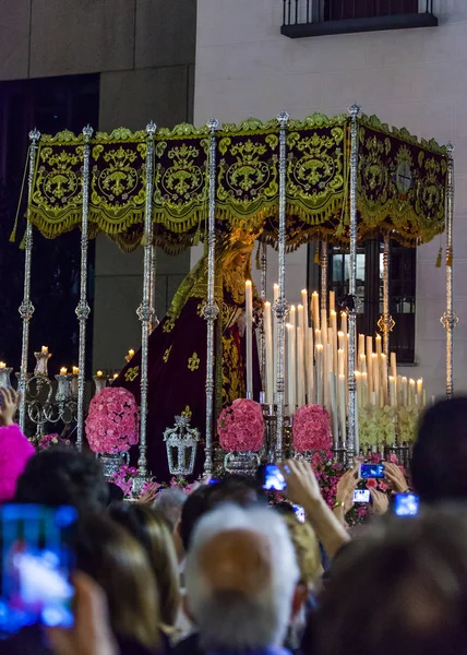 La Macarena, in the procession of Holy Week in Madrid, April 13th, 2017 — Stock Photo, Image