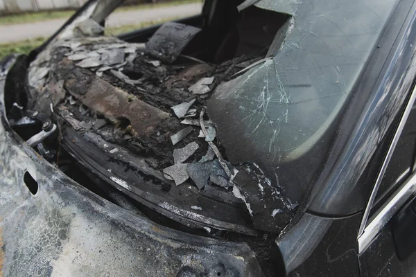 Vehículo Después Accidente Coche Negro Después Del Fuego Parabrisas Roto — Foto de Stock