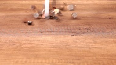 paralar arka plan ahşap masa üzerinde görmek