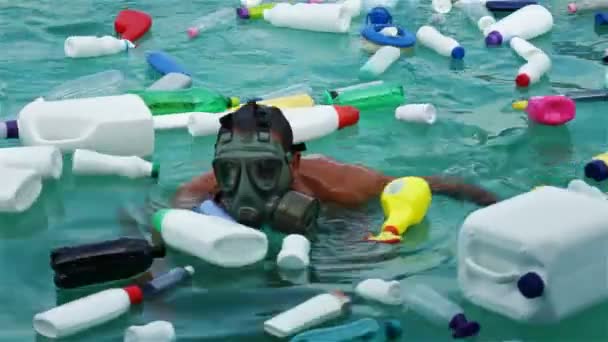 Man Swimming Polluted Water Using Protecting Mask — Stock Video