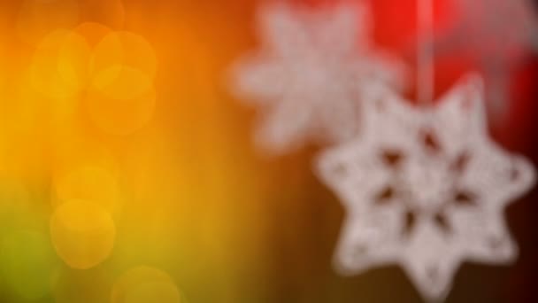 Close Van Zich Concentreren Gehaakte Ster Kerstdecoratie Opknoping Achtergrond Bokeh — Stockvideo