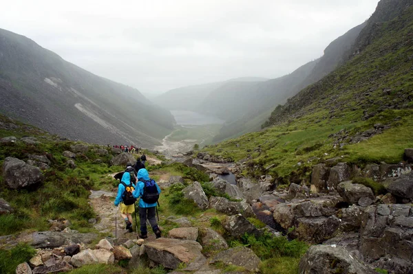 Grupo Turistas Nas Montanhas Wicklow Irlanda — Fotografia de Stock