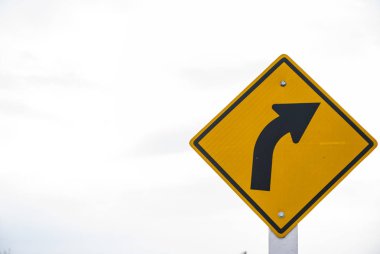 Yolda trafik işaretleri