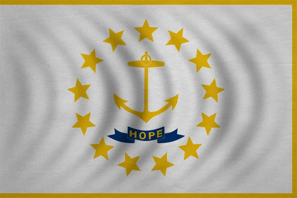 Флаг Род-Айленда волнистая детальная текстура ткани — стоковое фото
